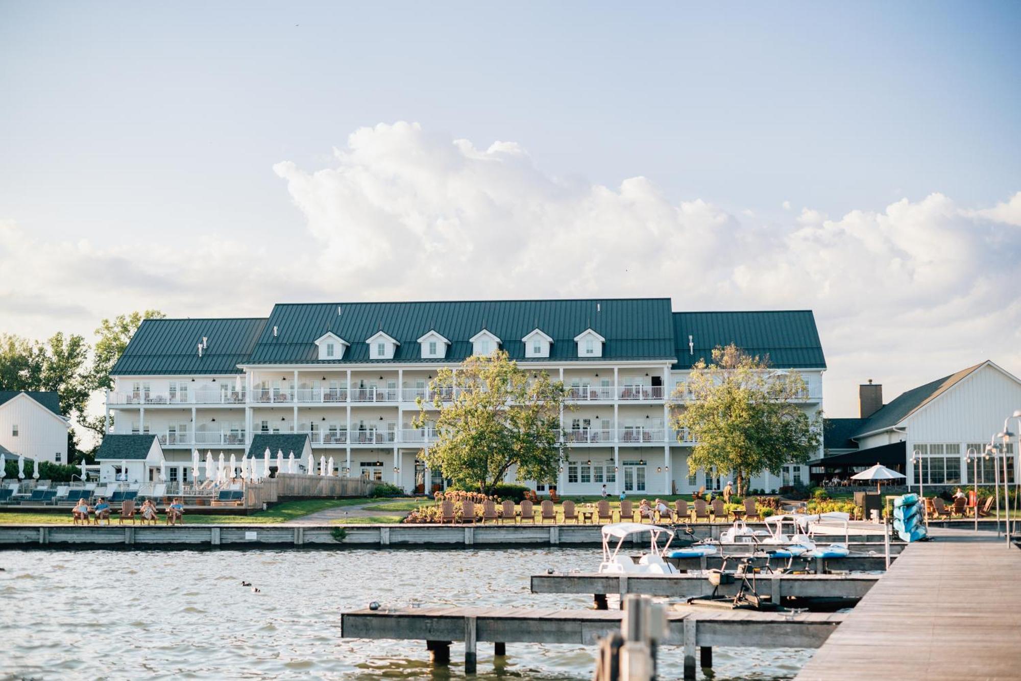 The Lake House On Кенъндейгуа Екстериор снимка